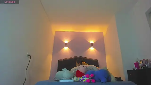 Snapshot of Sofia_Clauss_ chatting on March 16, 4:18 am Sofia Clauss online show from March 16, 4:18 am