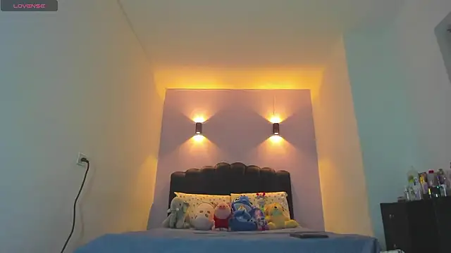 Snapshot of Sofia_Clauss_ chatting on March 17, 3:55 am Sofia Clauss online show from March 17, 3:55 am