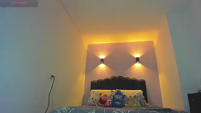 Snapshot of Sofia_Clauss_ chatting on March 22, 4:49 am Sofia Clauss online show from March 22, 4:49 am
