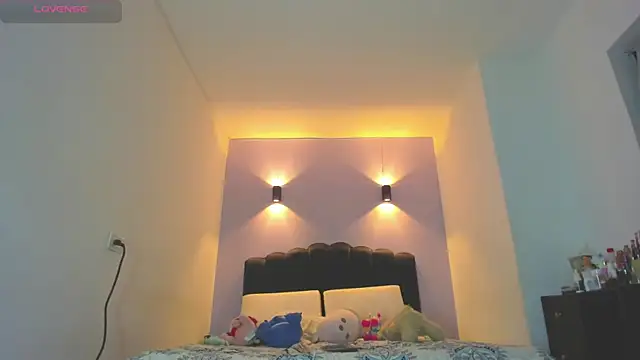 Snapshot of Sofia_Clauss_ chatting on April 12, 4:50 am Sofia Clauss online show from April 12, 4:50 am