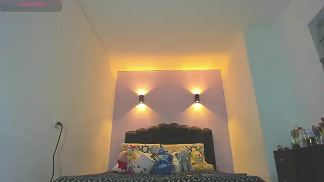 Snapshot of Sofia_Clauss_ chatting on April 19, 4:34 am Sofia Clauss online show from April 19, 4:34 am