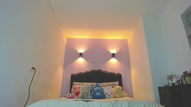 Snapshot of Sofia_Clauss_ chatting on April 26, 4:10 am Sofia Clauss online show from April 26, 4:10 am
