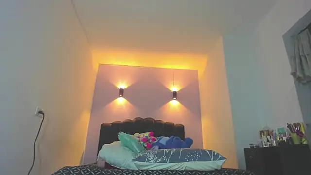 Snapshot of Sofia_Clauss_ chatting on May 4, 4:19 am Sofia Clauss online show from May 4, 4:19 am