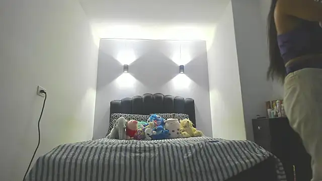 Snapshot of Sofia_Clauss_ chatting on May 12, 4:53 am Sofia Clauss online show from May 12, 4:53 am