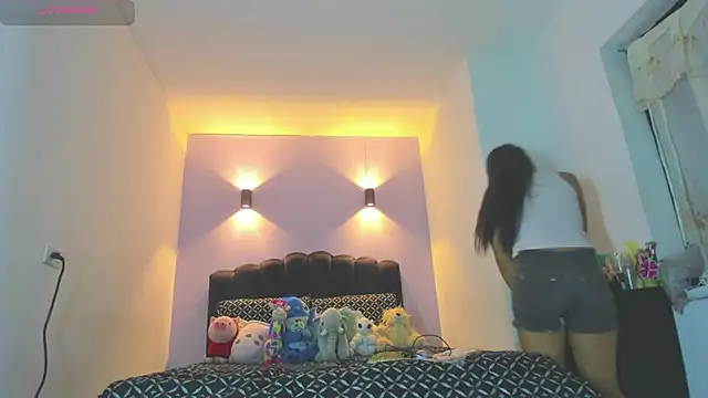 Snapshot of Sofia_Clauss_ chatting on May 15, 4:19 am Sofia Clauss online show from May 15, 4:19 am