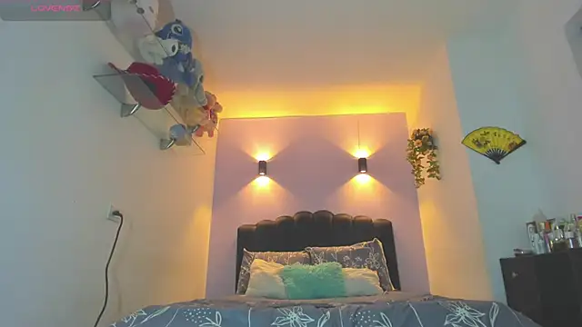 Snapshot of Sofia_Clauss_ chatting on May 29, 4:10 am Sofia Clauss online show from May 29, 4:10 am