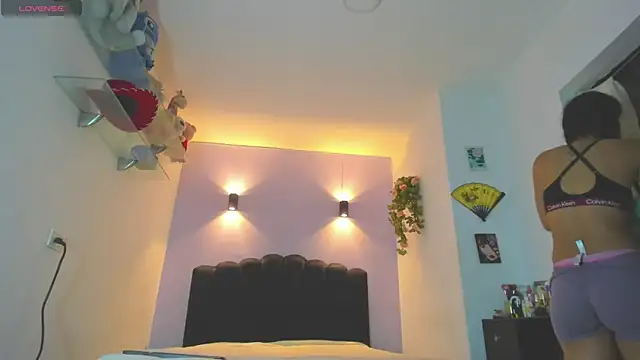 Snapshot of Sofia_Clauss_ chatting on June 19, 4:50 am Sofia Clauss online show from June 19, 4:50 am
