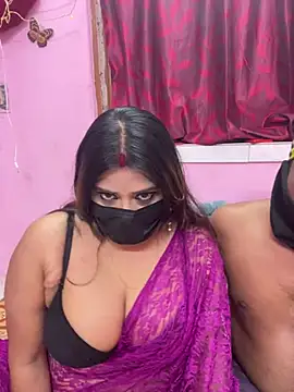 Snapshot of OrgsmMust chatting on February 2, 6:10 pm OrgsmMust online show from February 2, 6:10 pm