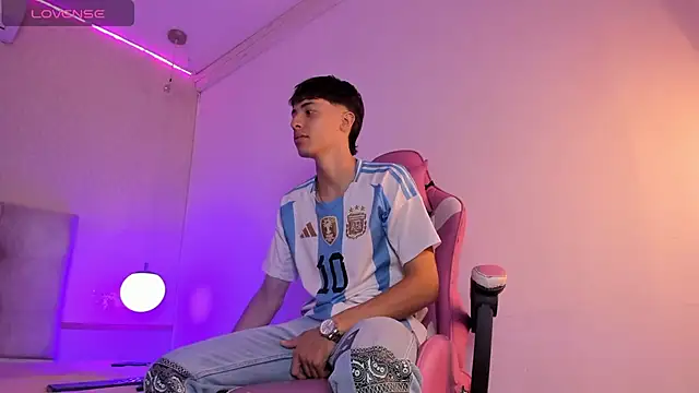 AlessandroDybala online show from January 28, 12:11 pm