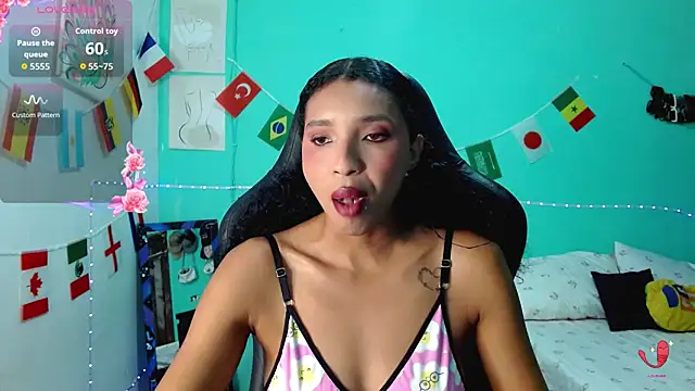 Snapshot of sensitive_brunette chatting on June 13, 1:25 am sensitive brunette online show from June 13, 1:25 am