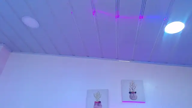 candy lux  online show from April 29, 1:59 pm