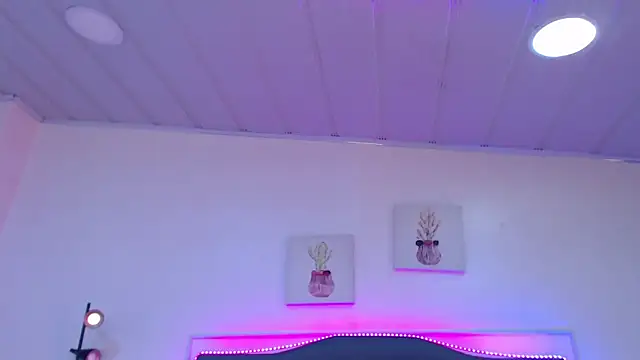 candy lux  online show from May 9, 3:06 pm
