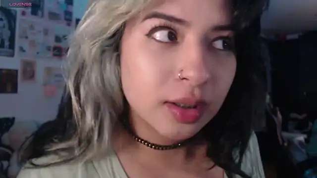 mollyshake1 online show from September 20, 4:46 am