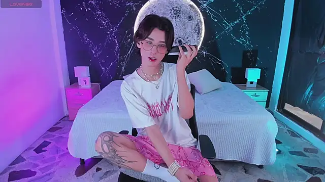 JasperCooper  online show from February 6, 1:43 pm