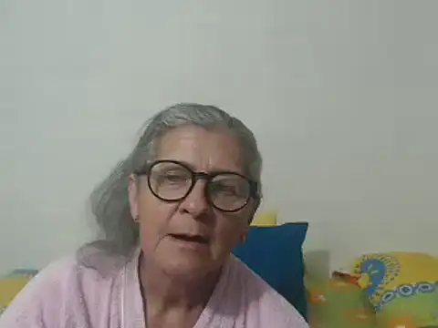 Snapshot of candy_mature_ chatting on January 19, 11:10 pm candy mature online show from January 19, 11:10 pm