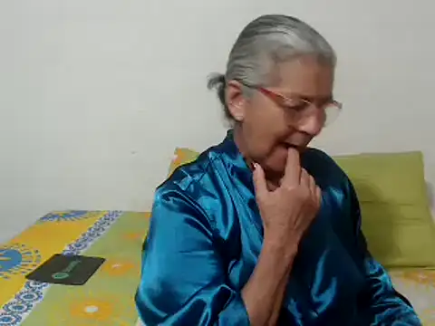 Snapshot of candy_mature_ chatting on March 20, 7:57 pm candy mature online show from March 20, 7:57 pm