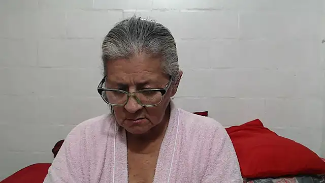 candy mature  online show from October 31, 11:17 pm