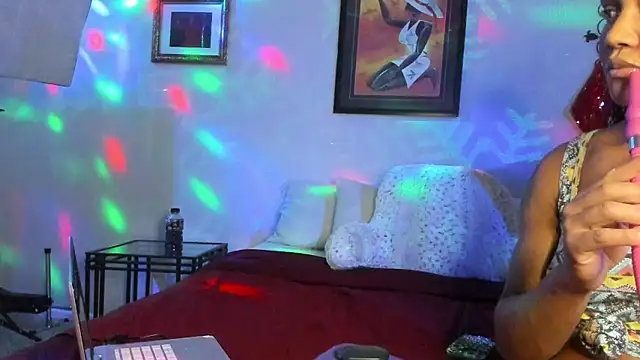 yiauana online show from December 28, 3:58 am