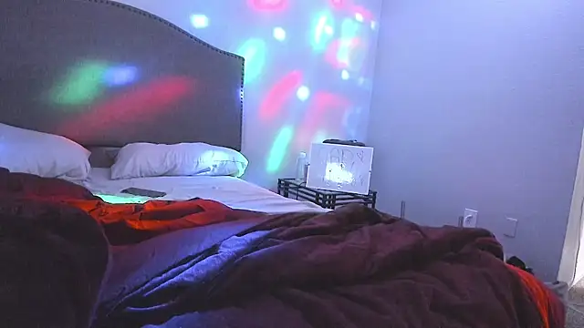 yiauana online show from July 7, 9:57 am
