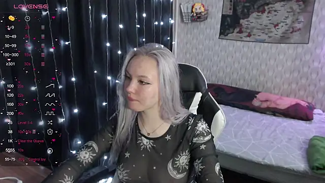 Snapshot of VikaPowers chatting on December 12, 7:37 pm VikaPowers online show from December 12, 7:37 pm