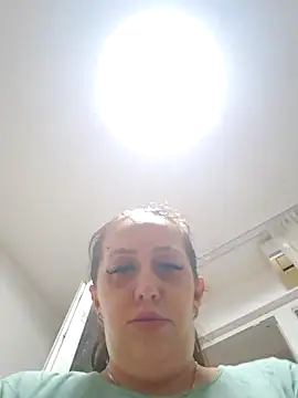 AvaLloyd online show from January 22, 4:44 pm
