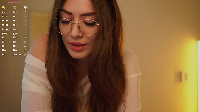 Snapshot of Ester_Hill chatting on July 27, 4:41 am Ester Hill online show from July 27, 4:41 am