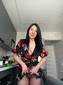 Snapshot of CuteNata chatting on May 2, 11:15 am CuteNata online show from May 2, 11:15 am