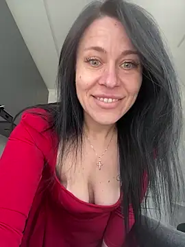 Snapshot of CuteNata chatting on May 3, 11:05 am CuteNata online show from May 3, 11:05 am