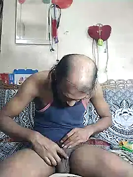 Snapshot of BadBoySmoker7070 chatting on October 18, 3:35 pm BadBoySmoker7070 online show from October 18, 3:35 pm