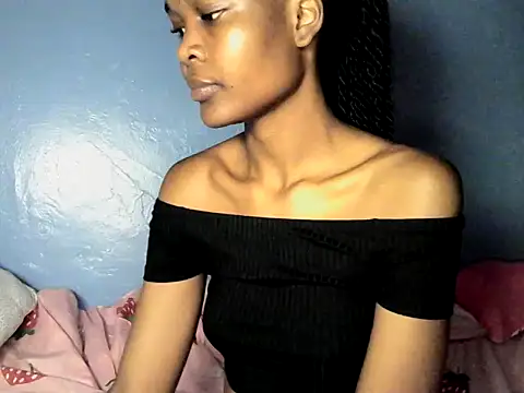 Snapshot of cyberbunnie chatting on December 15, 9:42 pm cyberbunnie online show from December 15, 9:42 pm