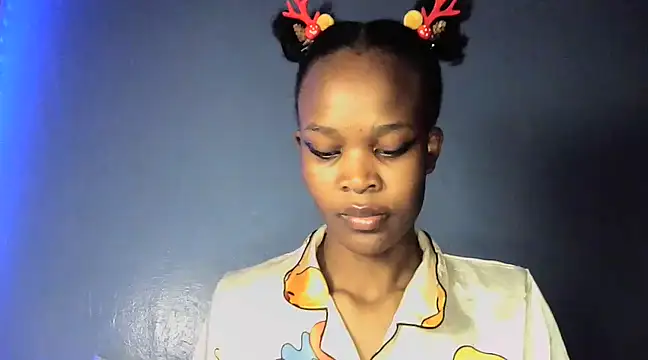 Snapshot of cyberbunnie chatting on January 9, 2:43 am cyberbunnie online show from January 9, 2:43 am