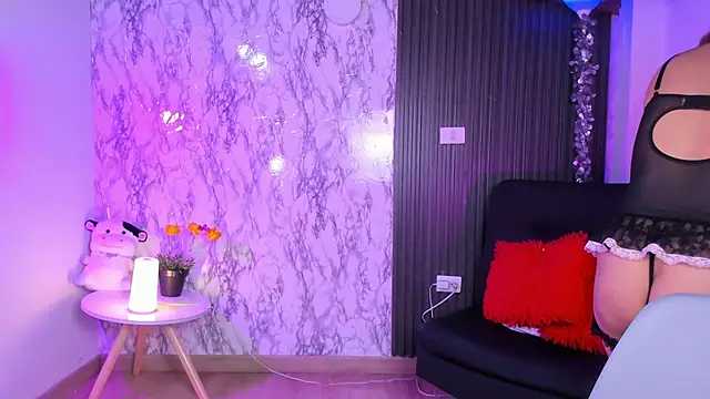 chloe blue online show from February 1, 11:43 am