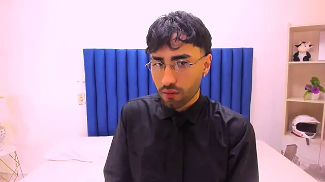 MilanZaire online show from November 28, 11:29 pm