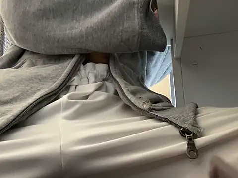 Snapshot of lkun9 chatting on December 17, 2:12 am lkun9 online show from December 17, 2:12 am