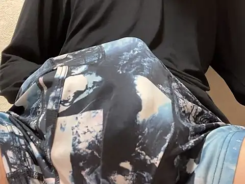 Snapshot of lkun9 chatting on November 5, 2:06 pm lkun9 online show from November 5, 2:06 pm