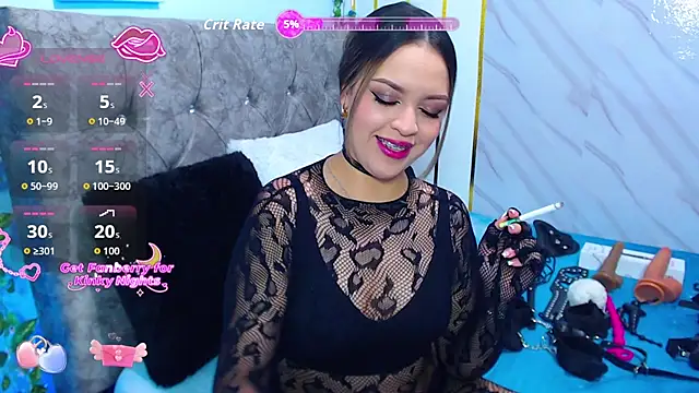 Snapshot of krysten_ritter2 chatting on December 5, 4:32 am krysten ritter2 online show from December 5, 4:32 am