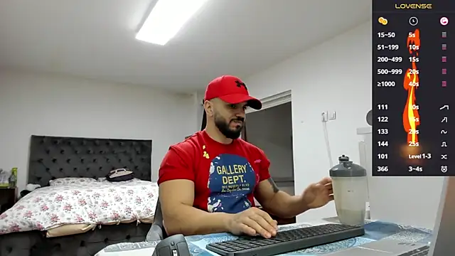 supermanboy94 online show from February 11, 7:02 am