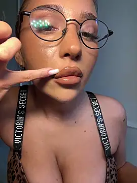 CardiSweetBaby online show from September 30, 12:10 pm