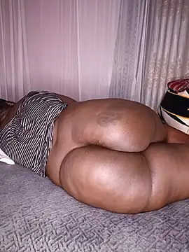 Snapshot of African_Bigass chatting on July 24, 6:55 am African Bigass online show from July 24, 6:55 am