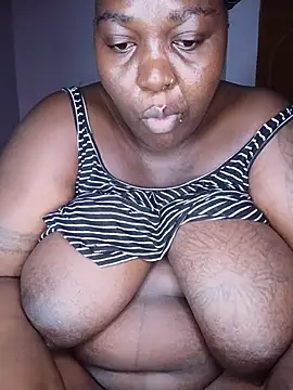 Snapshot of African_Bigass chatting on July 27, 11:17 am African Bigass online show from July 27, 11:17 am