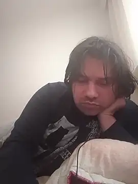 raducelfrumos99 online show from March 22, 2:31 pm