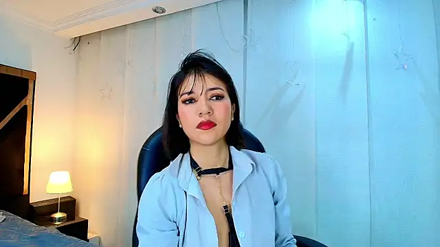 lina bedoya  online show from March 21, 11:37 am