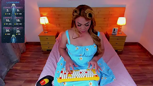 LilithBuckland online show from December 3, 3:11 pm