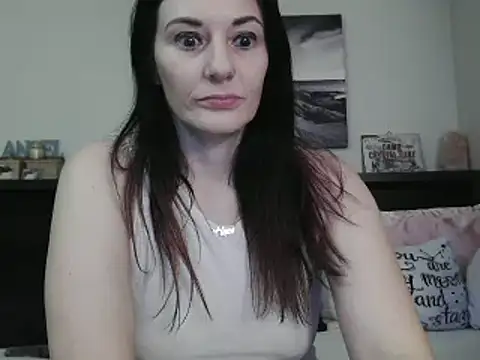 CrystalLakeXO online show from February 4, 6:04 am