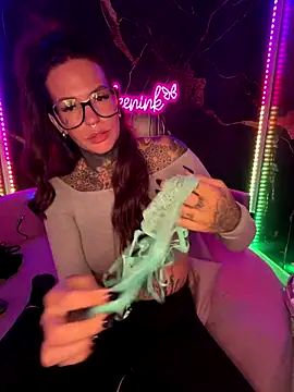 AileenInkOfficial online show from October 19, 7:14 pm