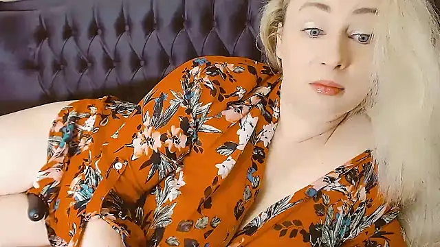 Snapshot of Olesya chatting on February 20, 12:51 am Olesya online show from February 20, 12:51 am