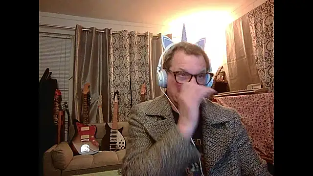 coryassman online show from January 12, 12:33 pm