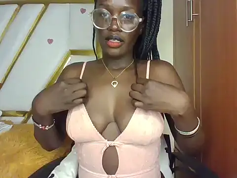 cutesmiling online show from December 16, 10:45 pm
