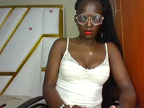 cutesmiling online show from January 23, 5:13 am