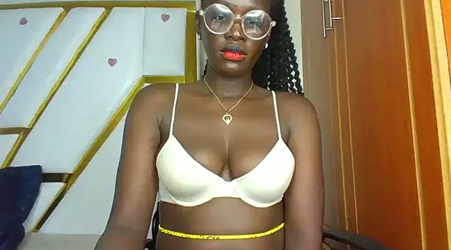 cutesmiling online show from January 26, 12:11 pm